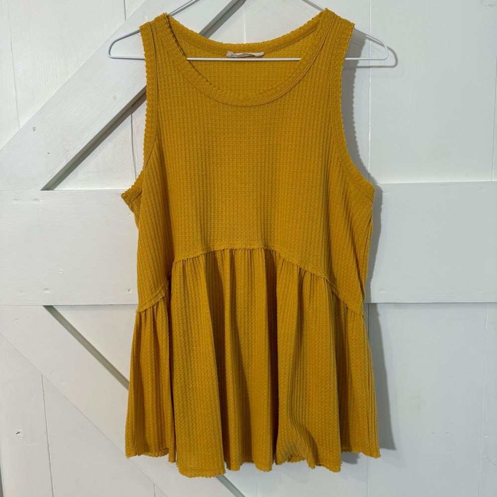 Entro Women’s Gold Scoop Neck Sleeveless Textured Flowy Tank Top Medium Boho